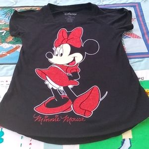 Cute, Girl's size 7/8 (M), Minnie Mouse Top with Red Sparkles by Disney ❤️🖤